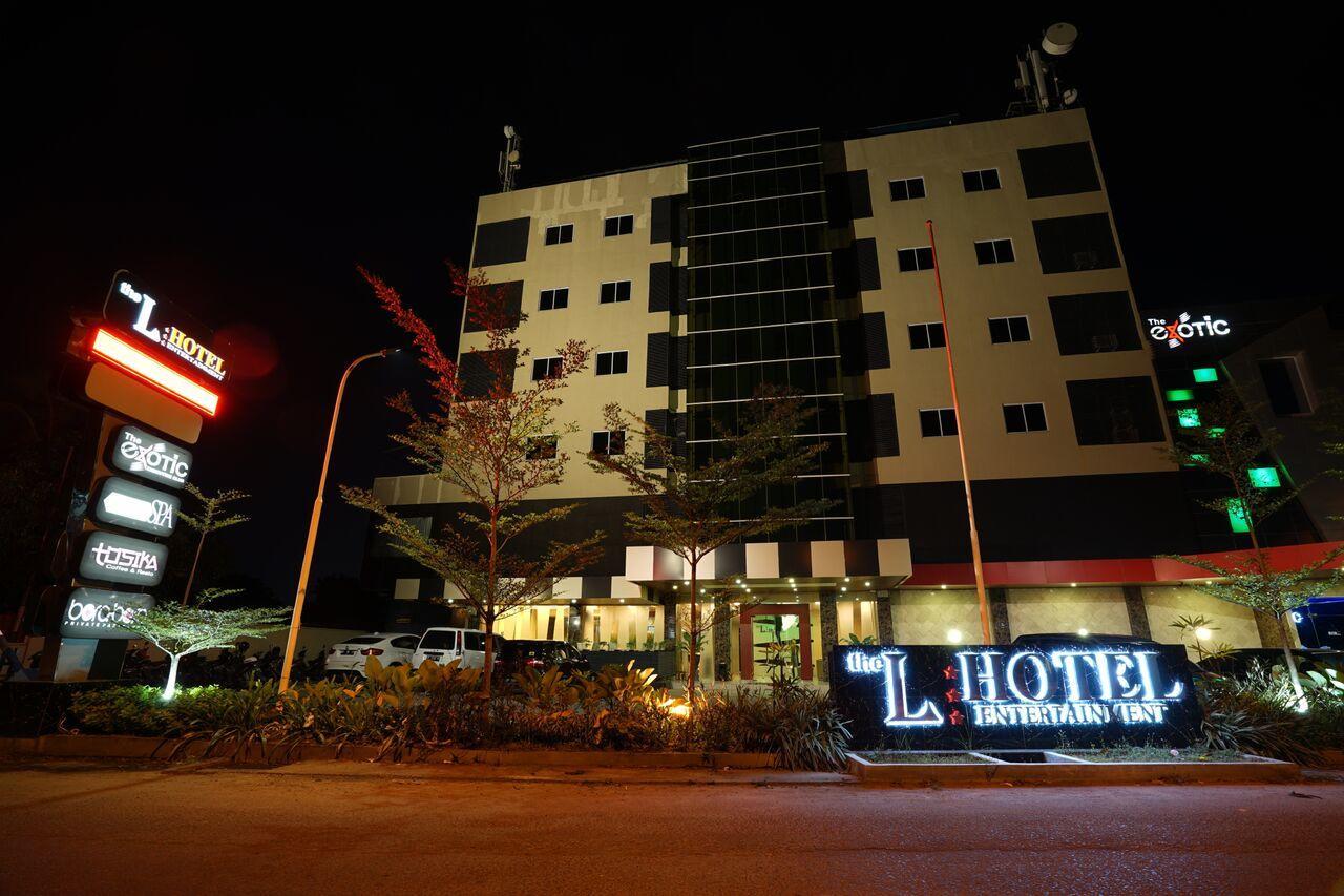 The L Hotel Entertainment Batam Eksteriør billede